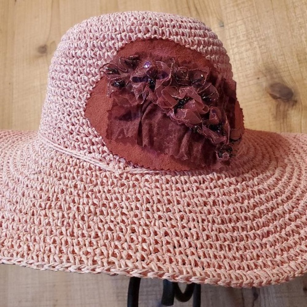 PINK SUNHAT